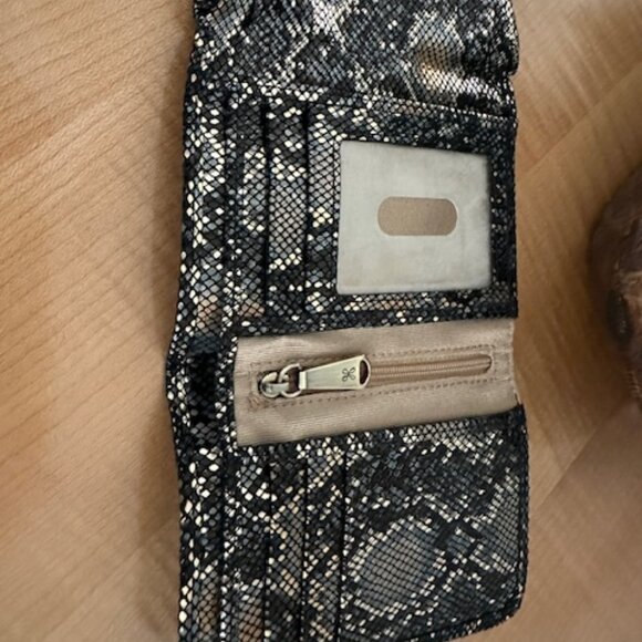 Hobo Wallet - Picture 3 of 4